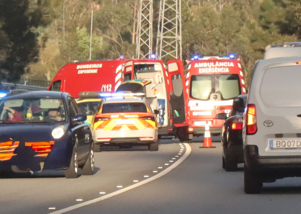 acidente esposende um ferido grave mota ocorrencias en103 1