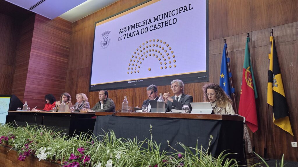 25 de abril viana