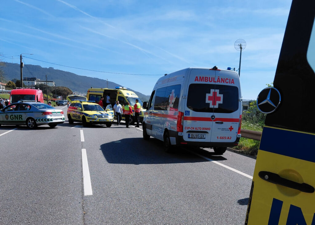pai e filha morto acidente mota EN13 afife viana do castelo - 1