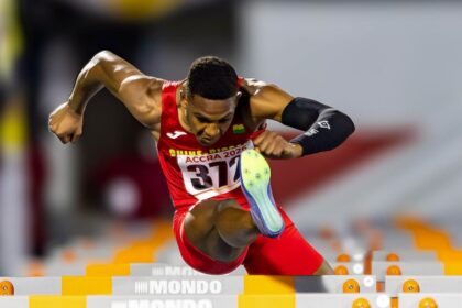 Atletismo Usumane Djumo do Olímpico Vianense faz história em África