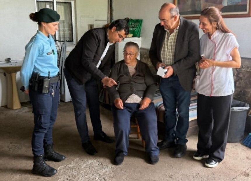 Barcelos: Município reforça segurança dos idosos com entrega de equipamentos de teleassistência Barcelos Município reforça segurança dos idosos com entrega de equipamentos de teleassistência