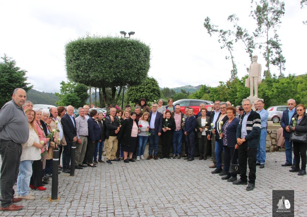 Estatua Sra da Luz Emigrante 11