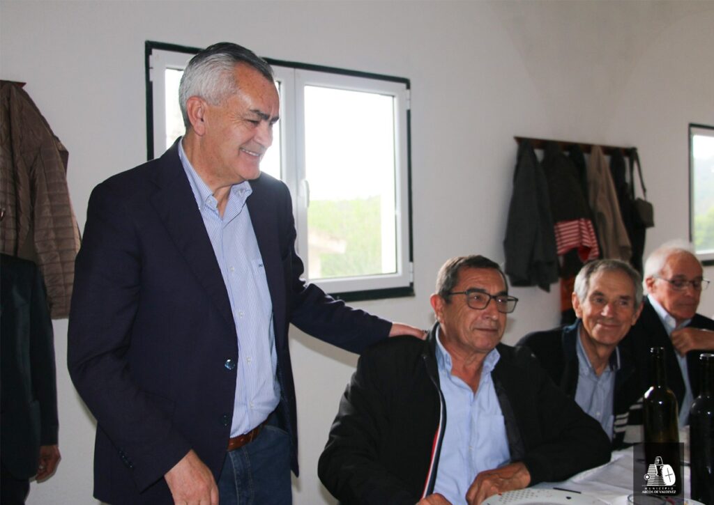 Estatua Sra da Luz Emigrante 2