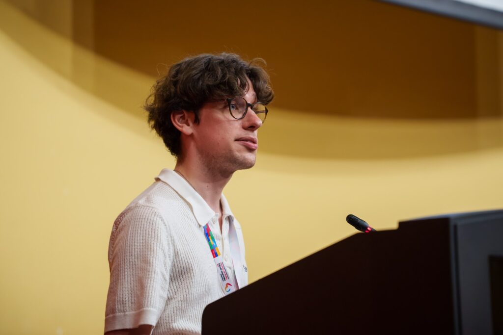ULS Barcelos/Esposende: Adolescentes que usam espaços verdes reduzem níveis de solidadão em 12% 1 Nota de Imprensa ULS Barcelos Esposende apresenta estudo sobre natureza e solidao na adolescencia em conferencia internacional