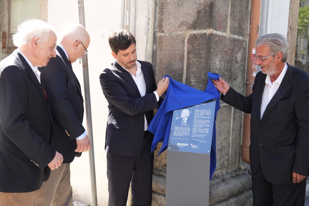 Braga: Primeiro Governador Civil pós-25 de Abril é homenageado no dia em que completaria 97 anos 718815946 1513883684113235 2737119203526260159 n 1024x683 1