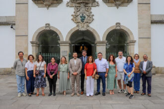 Barcelos Comitiva internacional com arquivos de Espanha, Itália e Hungria visita o Arquivo Leonor