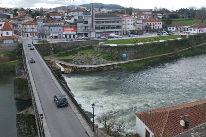Barcelos Ponte Medieval encerra ao trânsito para obras de reparação no pavimento