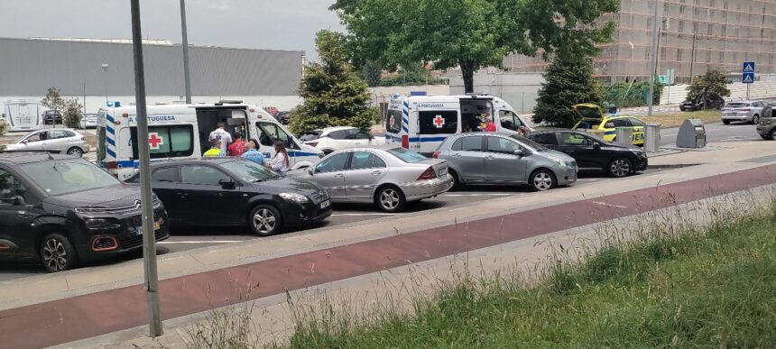 Braga: Dois jovens feridos em queda de trotinete em Lamaçães Braga Dois jovens feridos em queda de trotinete em Lamaçães