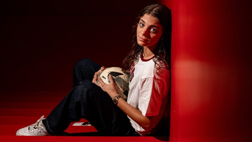 Futebol: Matilde Almeida assina contrato profissional com o SC Braga Futebol Matilde Almeida assina contrato profissional com o SC Braga