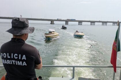 Rio Tejo Polícia Marítima apreende três barcos em caça à amêijoa ilegal