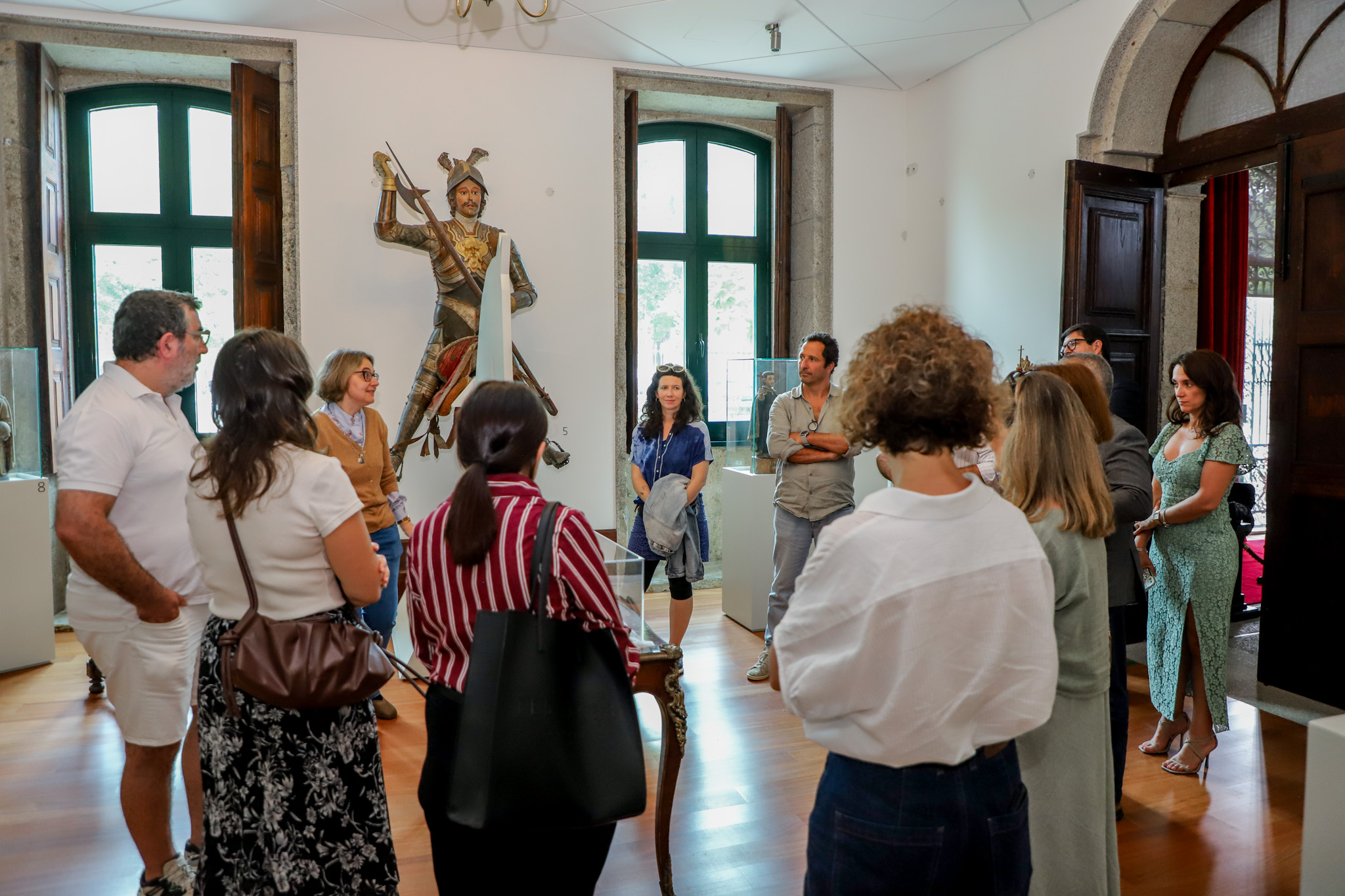 Barcelos: Comitiva internacional com arquivos de Espanha, Itália e Hungria visita o Arquivo Leonor SCMB Visita AL e NM 4