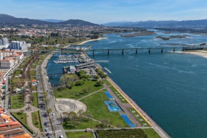 Viana Ecrã gigante no Jardim da Marina transmite o Mundial 2026Viana Ecrã gigante no Jardim da Marina transmite o Mundial 2026