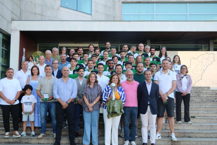 Vila Verde GCDR Lanhas homenageado na Câmara após título da AF Braga
