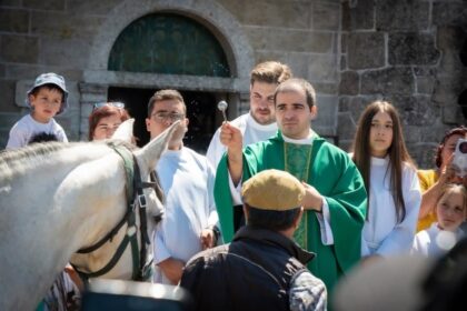Vila Verde Mixões da Serra acolheu a secular Bênção dos Animais