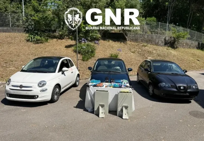 Vila do Conde: GNR detém em flagrante gangue que assaltava lojas enquanto depositava dinheiro furtado Vila do Conde GNR detém em flagrante gangue que assaltava lojas enquanto depositava dinheiro furtado