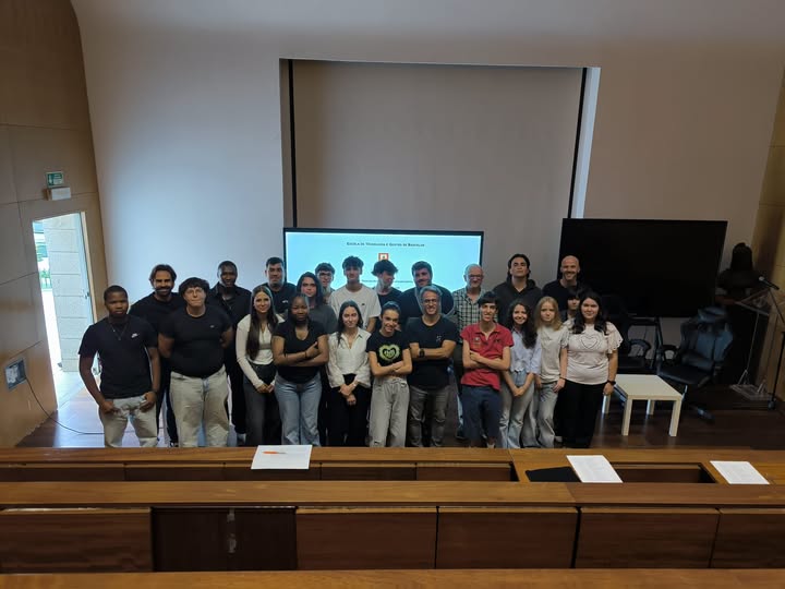 Barcelos Alunos de Design de Comunicação Gráfica da ETG surpreendem nas Provas de Aptidão Profissional