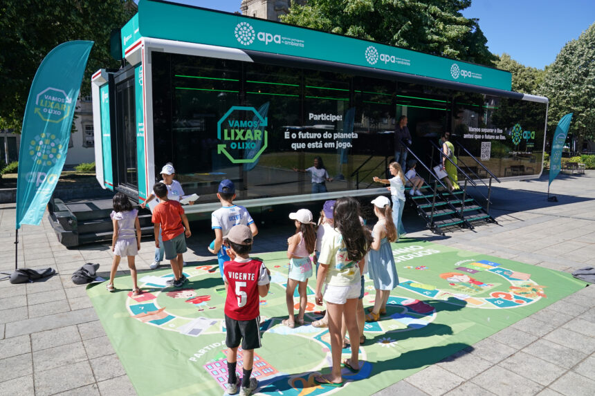 Braga Praça da República recebe roadshow nacional Vamos Lixar o Lixo