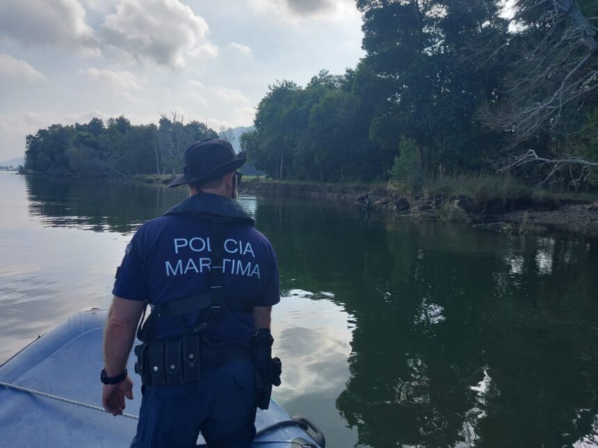 Caminha: Retomadas buscas por jovem de 23 anos desaparecido no rio Minho Caminha Retomadas buscas por jovem de 23 anos desaparecido no rio Minho