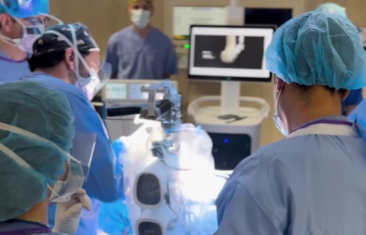 Viana: Hospital de Santa Luzia estreia cirurgias robóticas ao joelho com sistema VELYS Captura de ecra 2026 07 09 182131