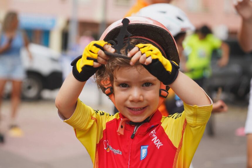 Ciclismo Centro Ciclista de Barcelos sagra-se campeão no Encontro Nacional de Escolas