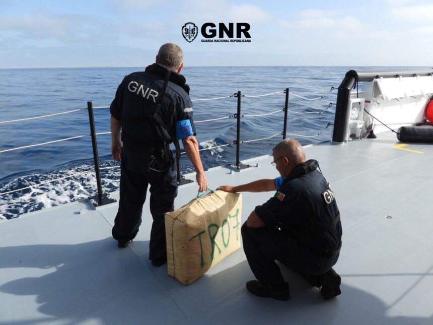 Espanha: GNR portuguesa apreende 45 kg de droga a sul de Almería Espanha GNR portuguesa apreende 45 kg de droga a sul de Almería