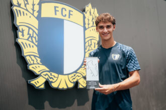 FC Famalicão Rudi Almeida eleito o melhor jogador da Liga Revelação 20252026