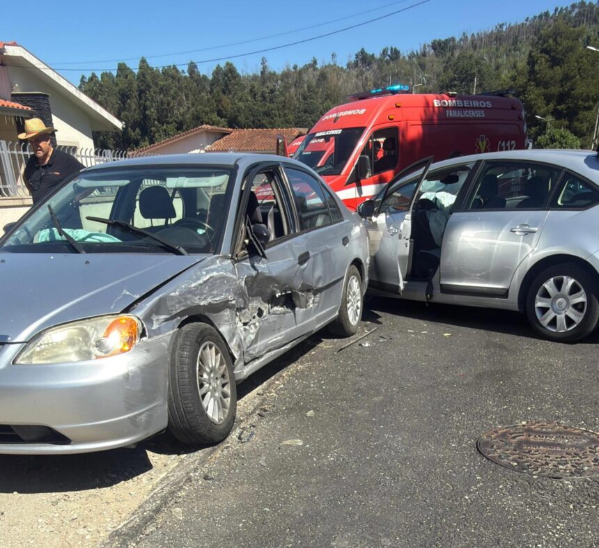 Famalicão: Colisão entre dois carros causa três feridos em Requião Famalicão Colisão entre dois carros causa três feridos em Requião