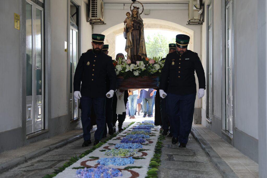 GNR de Viana do Castelo recebe andor de Nossa Senhora do Carmo gnr viana