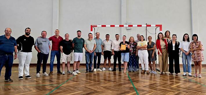 Paredes de Coura: Município reforça segurança nos equipamentos desportivos com novos DAE e pessoal formado pelo INEM Paredes de Coura Municipio reforca seguranca nos equipamentos desportivos com novos DAE e pessoal formado pelo INEM