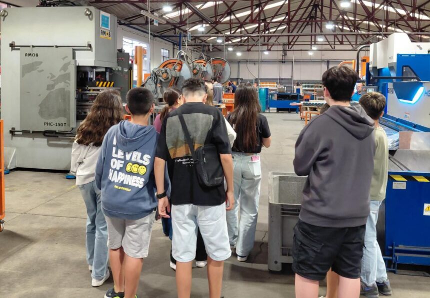 Povoa de Varzim Alunos do 7.o ano de Aver o Mar descobrem o mundo industrial na FRICON