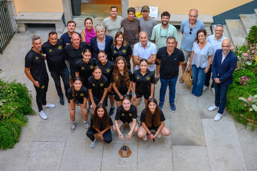 Viana: Câmara recebe campeãs nacionais sub-15 de hóquei em patins Viana Câmara recebe campeãs nacionais sub-15 de hóquei em patins