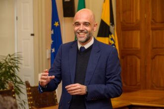 Viana Município aprova 213 mil euros em apoios para requalificação de recintos e transporte de atletas