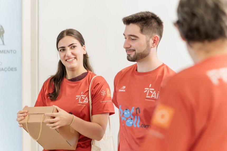 Vila Nova de Cerveira: Autarquia homenageia Carolina do Souto, vice-campeã mundial de robótica Vila Nova de Cerveira Autarquia homenageia Carolina do Souto vice campea mundial de robotica