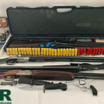 Vila Verde GNR apreende arsenal de armas de fogo e municoes em investigacao de violencia domestica