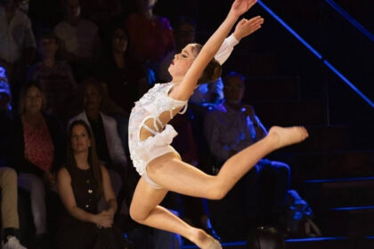 Vila do Conde Bailarina Maria Clara Rajão, de 12 anos, garante lugar na grande final de “Siga a Dança!”
