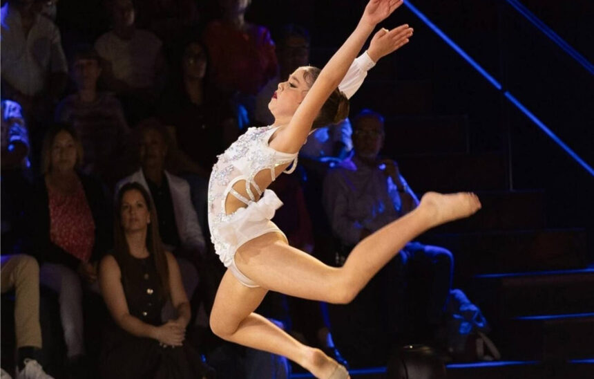 Vila do Conde Bailarina Maria Clara Rajão, de 12 anos, garante lugar na grande final de “Siga a Dança!”