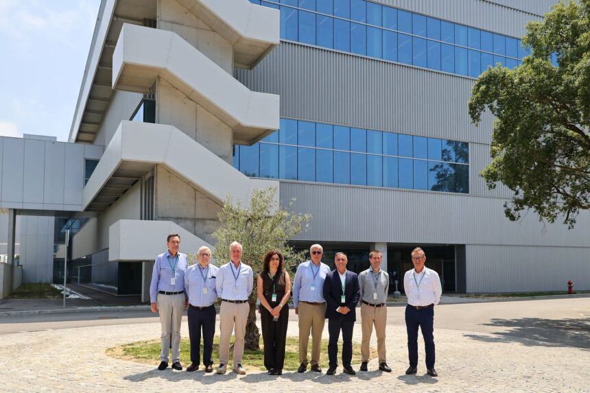 Vila do Conde Presidente da Camara visita expansao da Amkor Technology Portugal