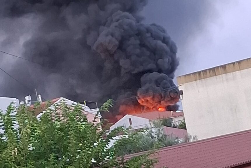 incendio loures sacavem armazem