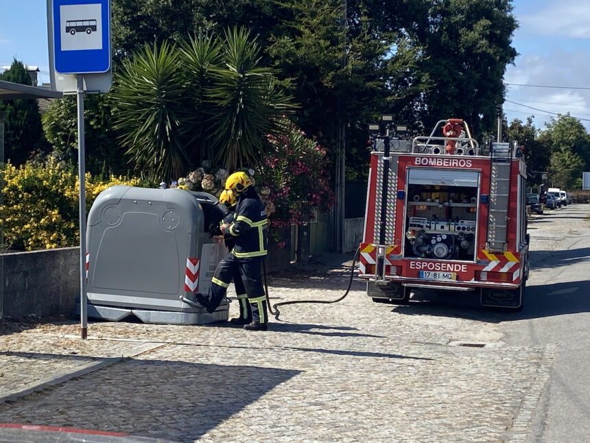 Esposende: Contentor arde junto à EN13. Protesto contra aumentos? esposende contentor arde - 1