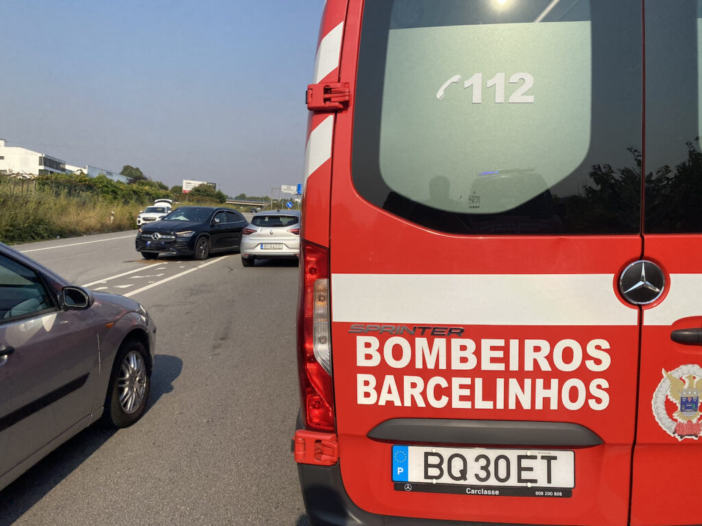 Barcelos: Dois bebés entre os cinco feridos de colisão na variante acidente barcelos variante en103 alvelos bebes
