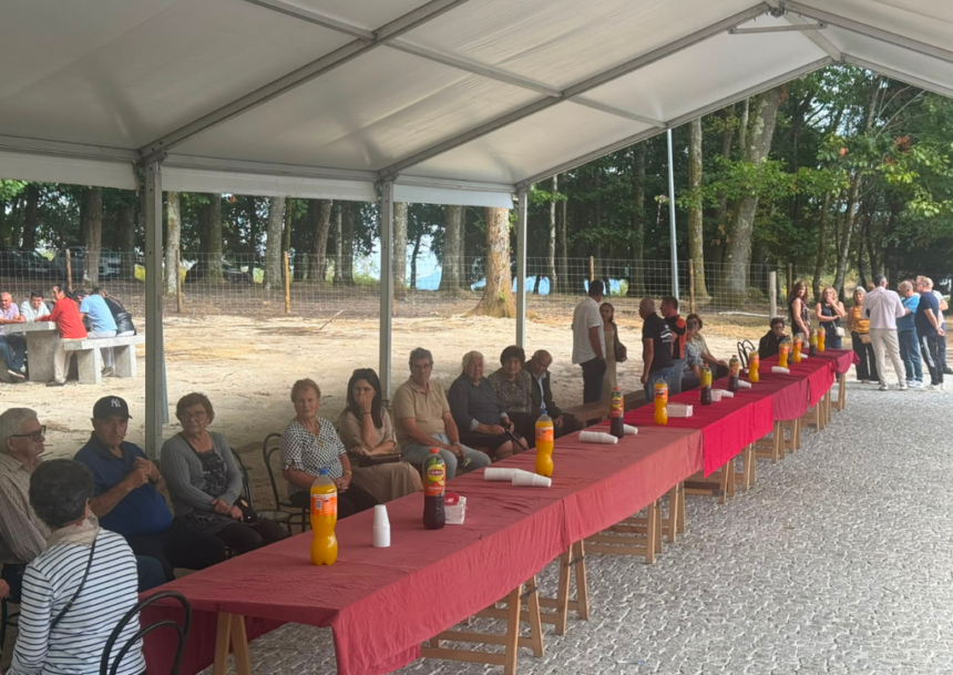 Arcos de Valdevez: Convívio do Mirandense junta residentes e emigrantes na freguesia de Miranda Arcos de Valdevez Convivio do Mirandense junta residentes e emigrantes na freguesia de Miranda