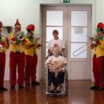 Barcelos Lurdes Faria celebrou 100 anos com animacao da Banda do Galo