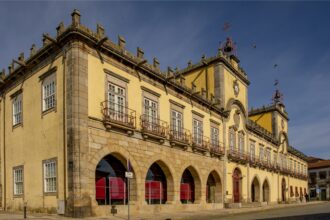 Barcelos distingue autarcas com 25 ou mais anos de serviço nas comemorações do Dia da Cidade