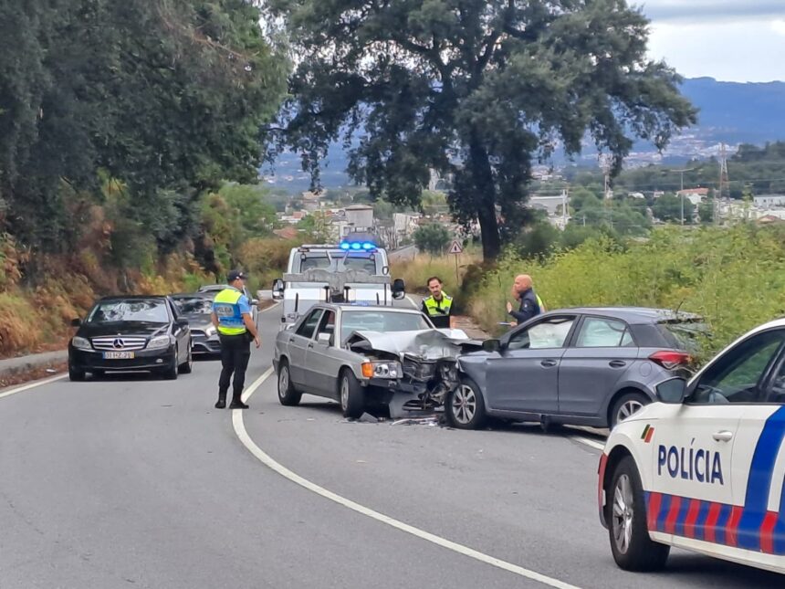 Braga Colisao frontal perto da Volvo corta transito e causa feridos