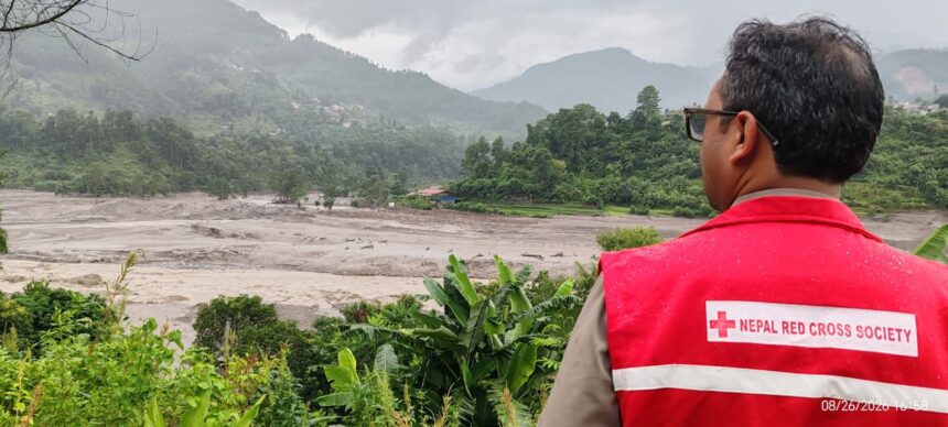 Cruz Vermelha Portuguesa lança apelo humanitário para apoiar vítimas das cheias no Nepal Cruz Vermelha Portuguesa lança apelo humanitário para apoiar vítimas das cheias no Nepal