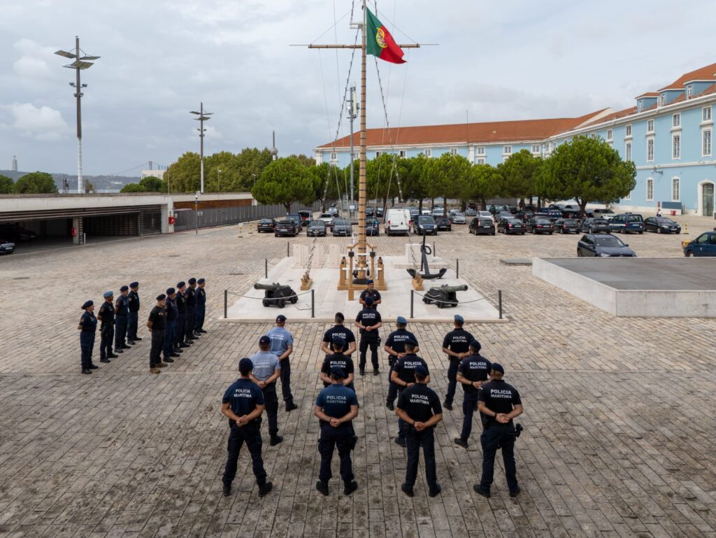 Equipa da Policia Maritima integra missao na Grecia