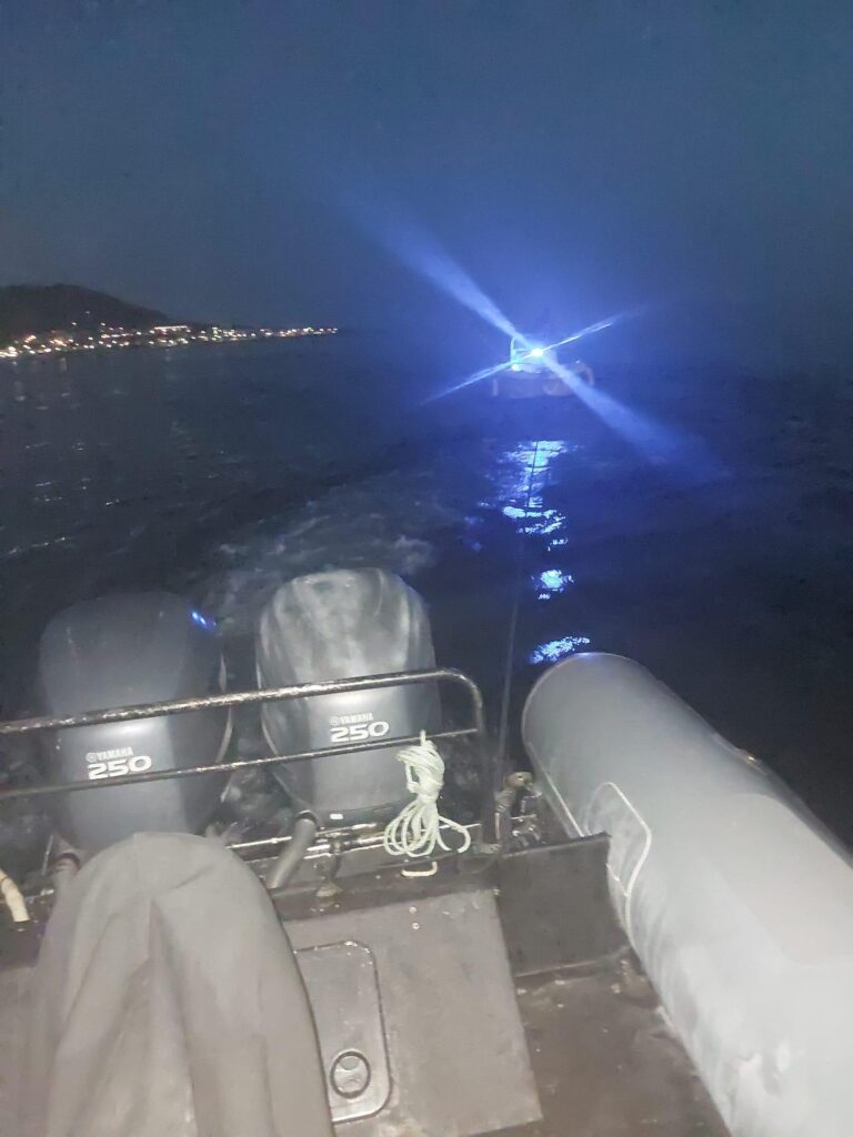 Estacao Salva vidas de Caminha auxilia homem ao largo da praia de Moledo