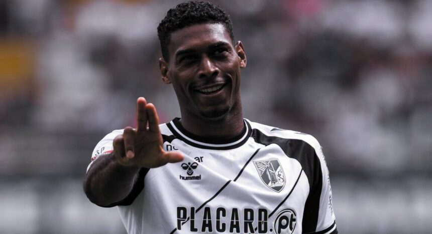 Futebol Vitoria SC vence Nacional por 1 0 e soma primeiro triunfo na I Liga
