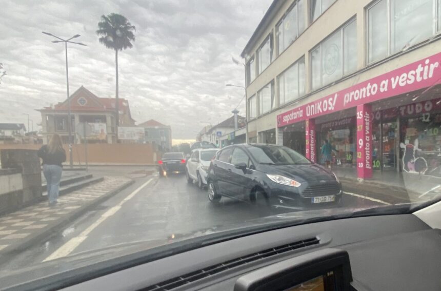 Viana: Colisão na EN308 condiciona trânsito Acidente barroselas viana