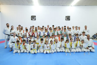 Karate Associação Karate Shotokan de Barcelos encerra época desportiva com 44 exames de graduação